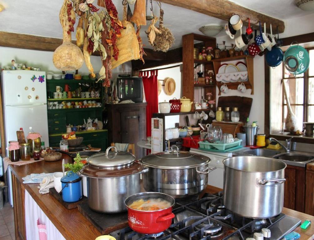 Rural Tourism Family Ravlic Pensionat Muzilovcica Eksteriør billede